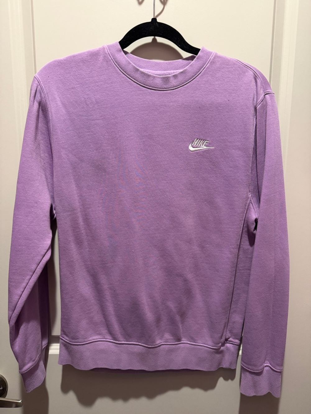 Nike Men’s Lavender Crewneck Sweatshirt